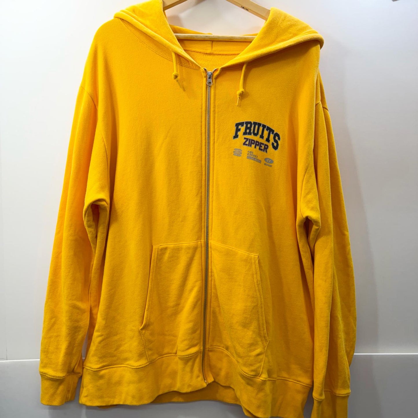 FRUITS ZIPPER 鎮西寿々歌 OHI API パーカー XLサイズ