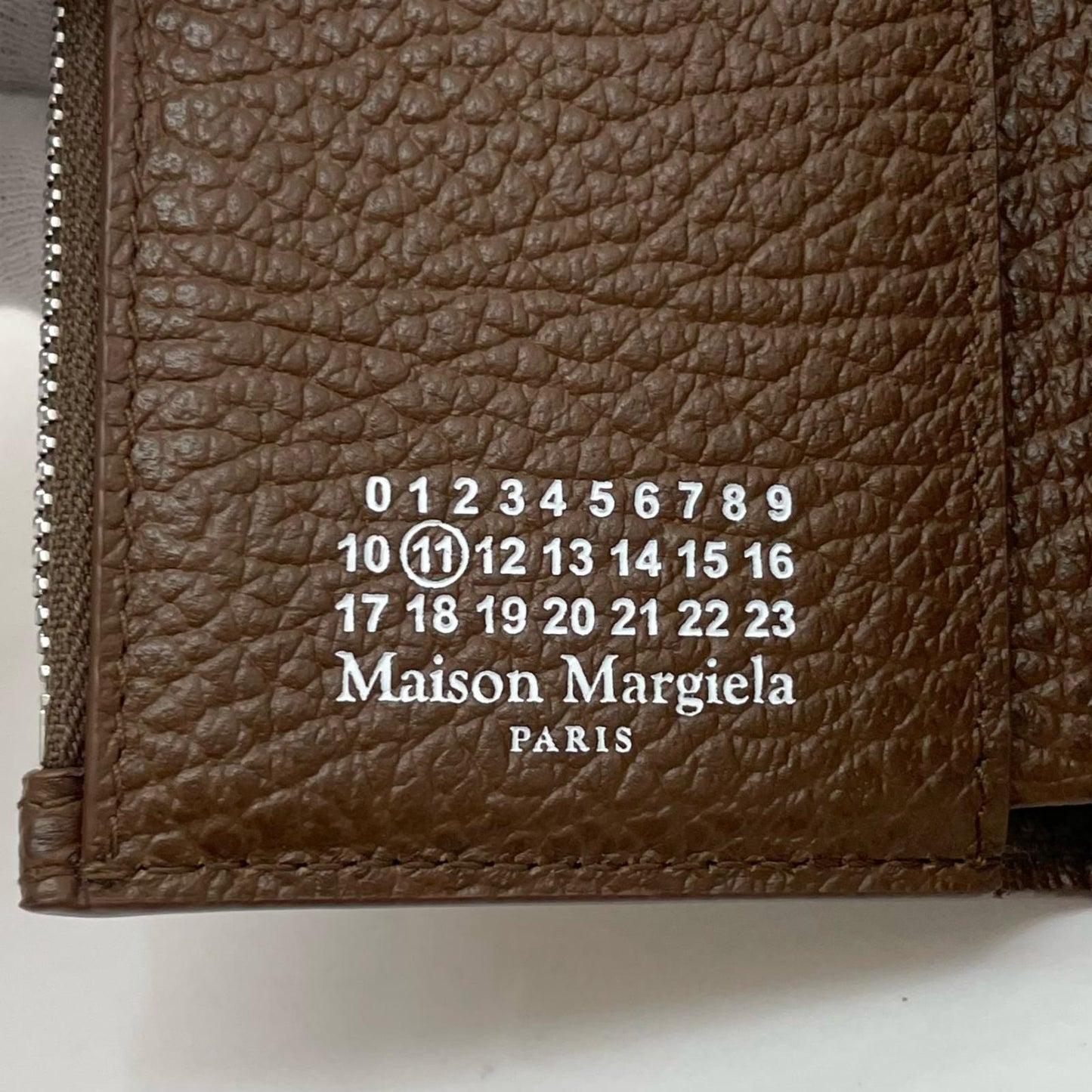 Maison Margiela | メゾンマルジェラ 三つ折り財布 SA3UI0010 ブラウン【尾張小牧店】