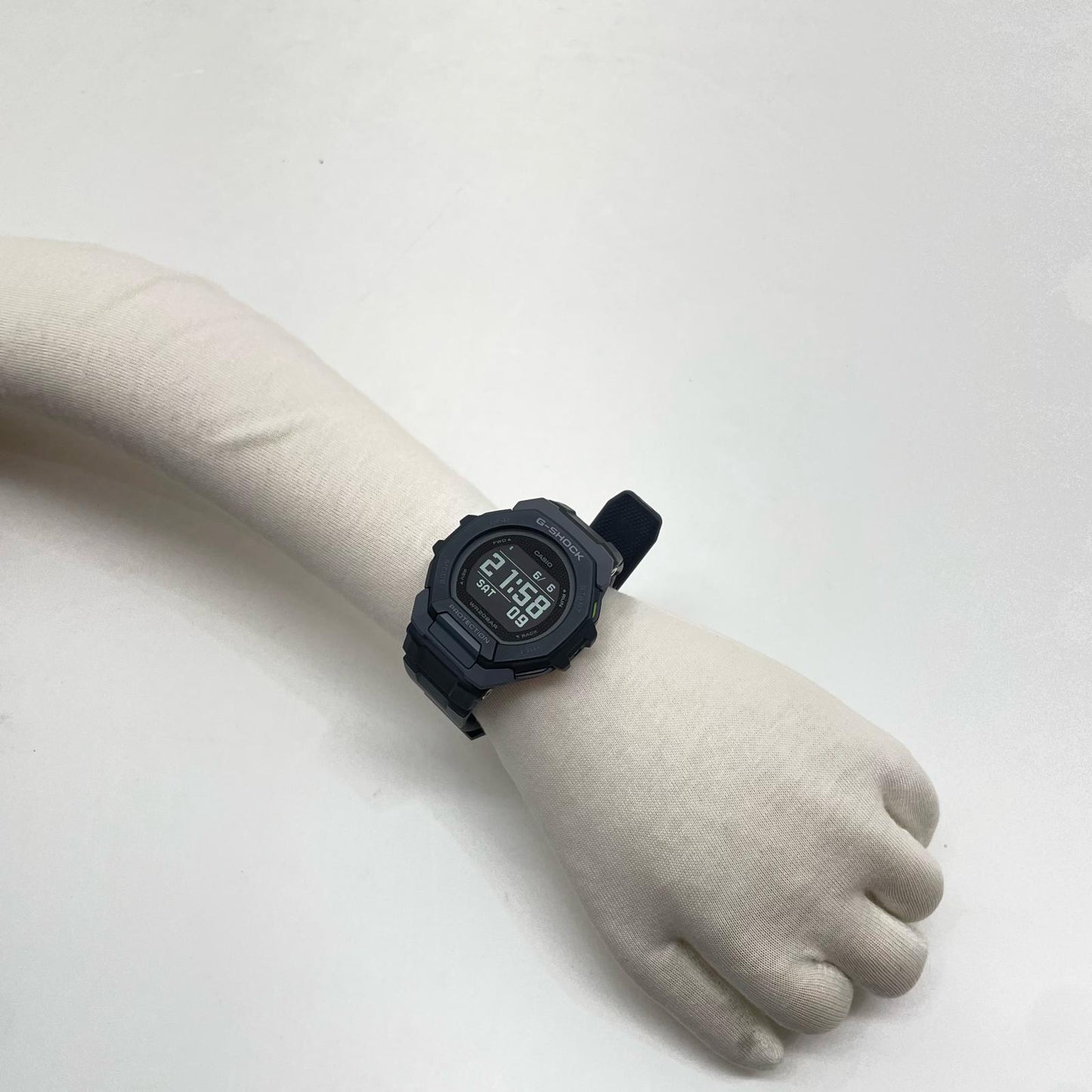 G-SHOCK | ジーショック 腕時計 イエロー【尾張小牧店】