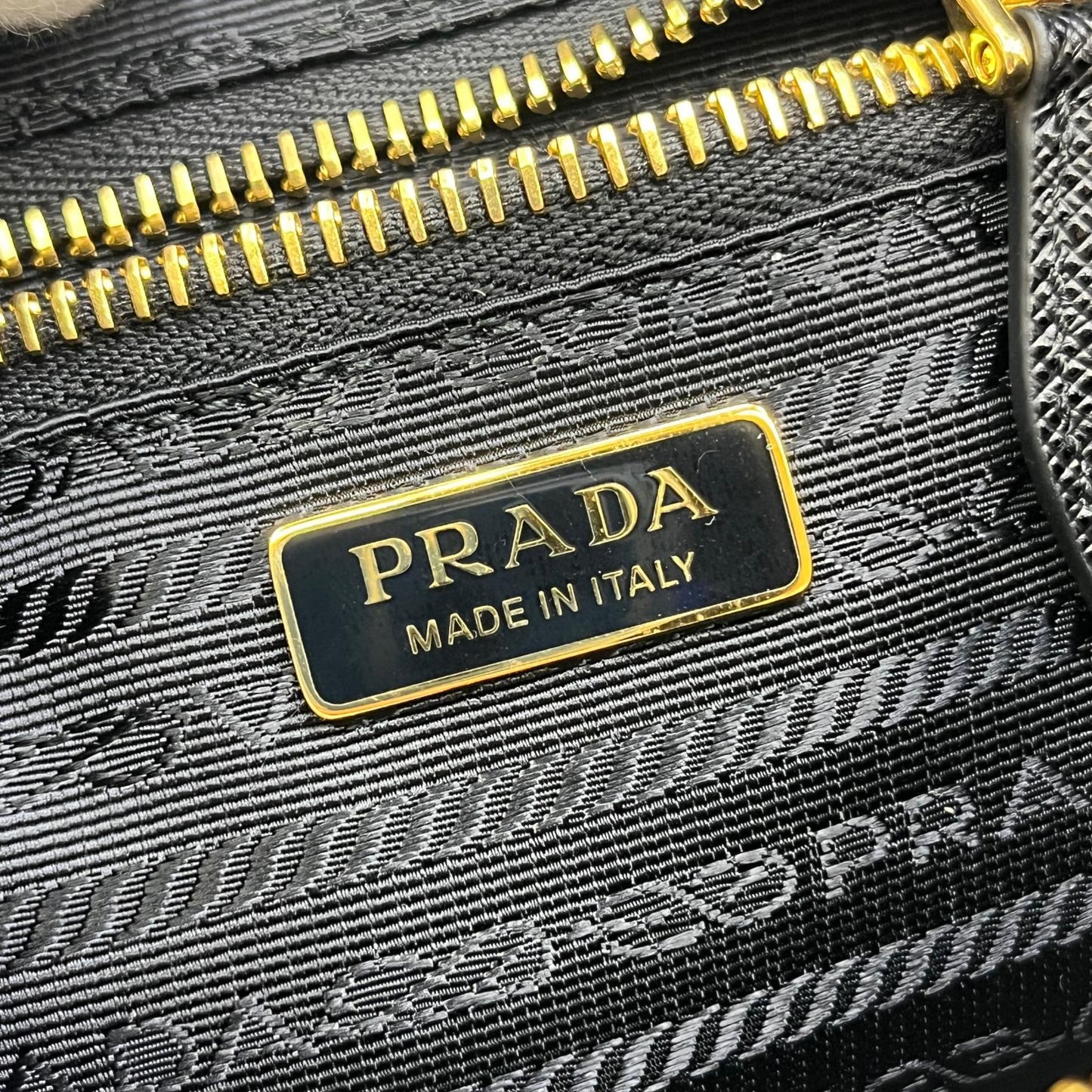 PRADA | プラダ SURF柄 ポーチ【加古川店】