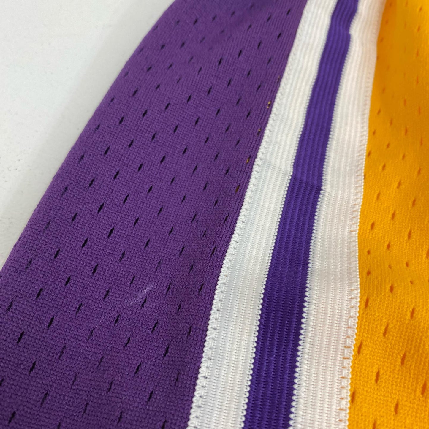 MITCHELL&NESS | ミッシェルアンドネスミッチェルアンドネス MITCHELL&NESS レイカーズスウィングマンNBAロゴパンツ size:L【加古川店】