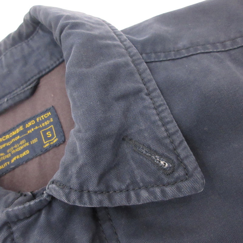 【中古】Abercrombie&Fitch | アバークロンビーアンドフィッチ ミリタリージャケット ネイビー サイズ:S