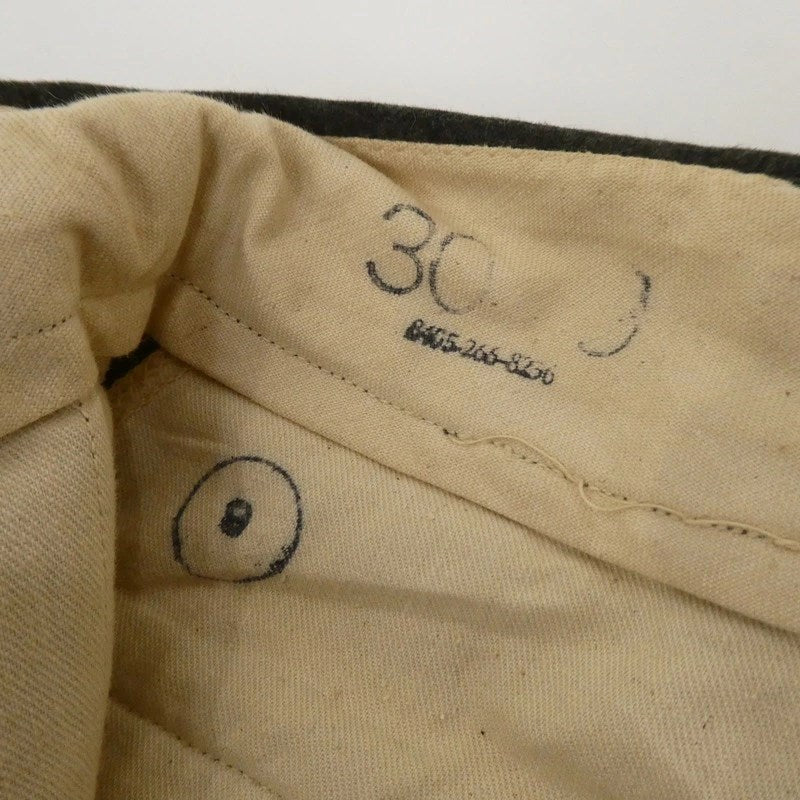 【中古】MILITARY衣料 | ミリタリーイリョウ W/HIP POCKETS CLASS 4 パンツ 年式:50s カーキ
