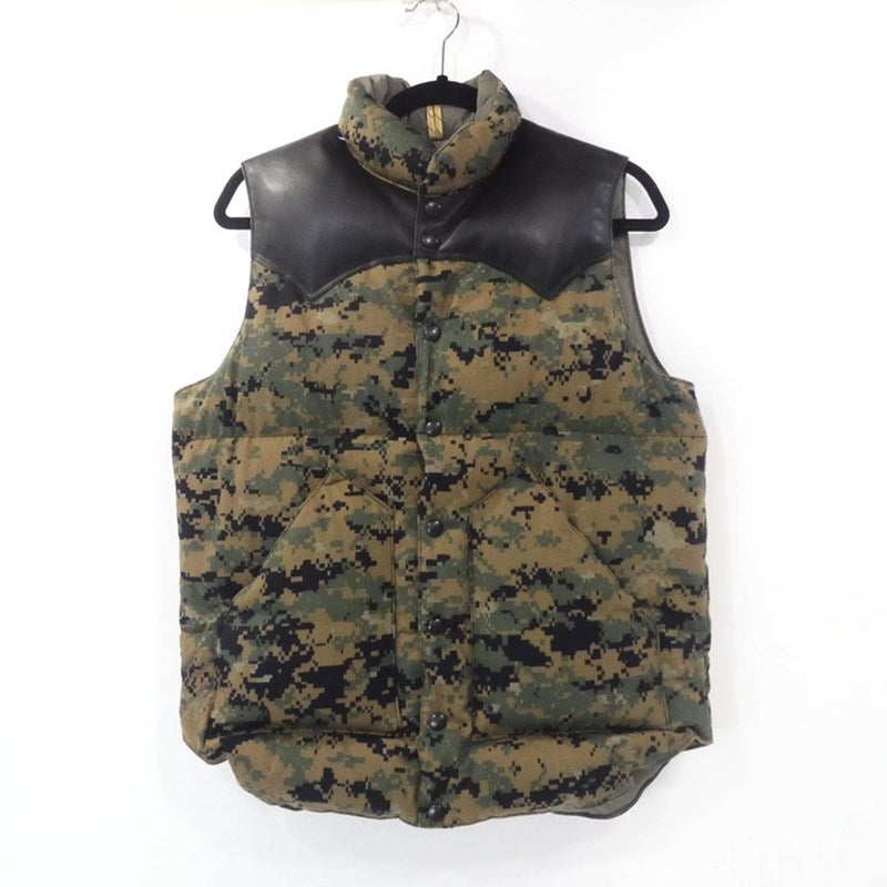【中古】Rocky Mountain FeatherBed | ロッキーマウンテンフェザーベッド ダウンベスト 450-482-91 カモ サイズ:38