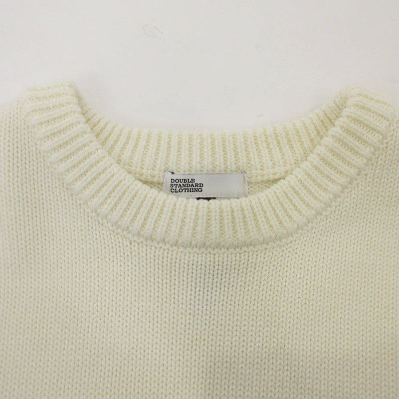 【中古】DOUBLE STANDARD CLOTHING | ダブルスタンダードクロージング レタードショルダーボタンニット セーター 0209-080-204 ホワイト サイズ:36