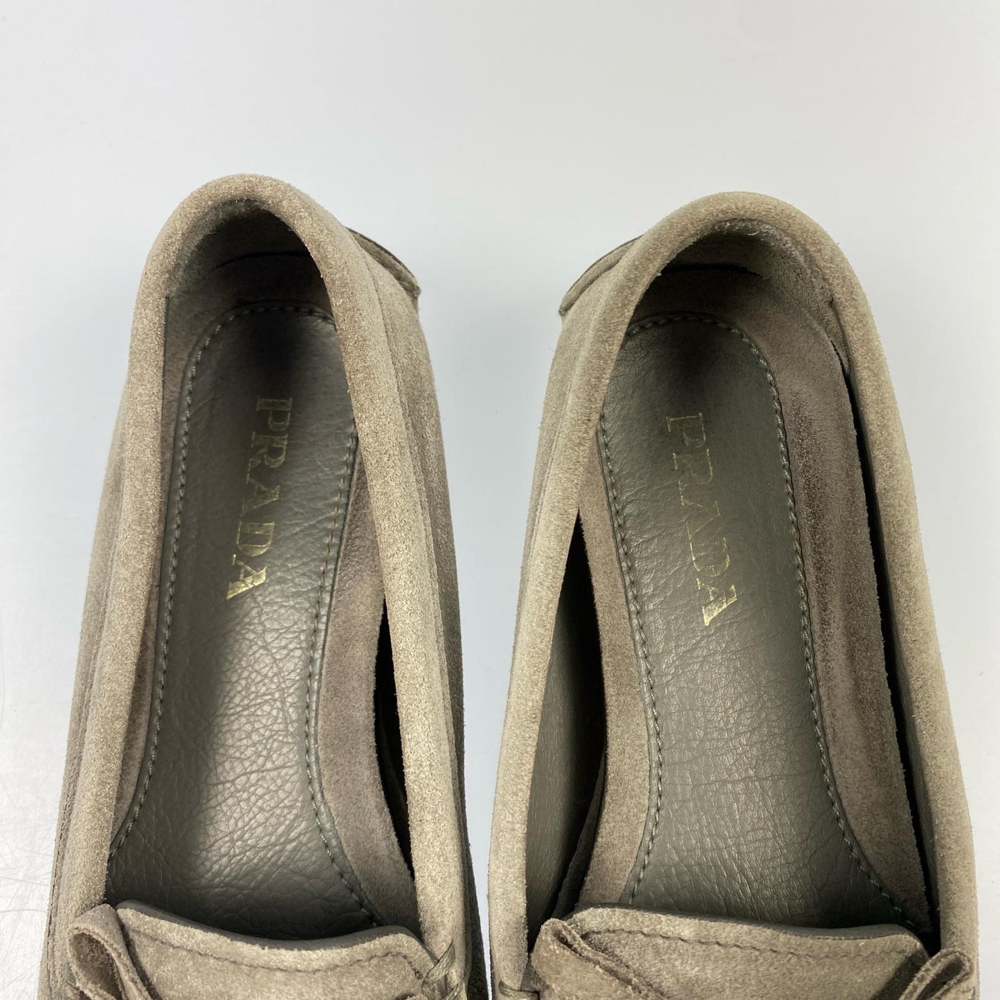 【中古】PRADA | プラダ リボン付スエードドライビングローファー ローファー 1D530B サイズ:36 グレー