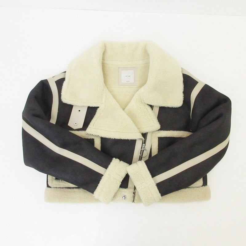 【中古】Juemi | ジュエミ Seam Tape Short Mouton Jacket その他アウター 2910401 ブラック