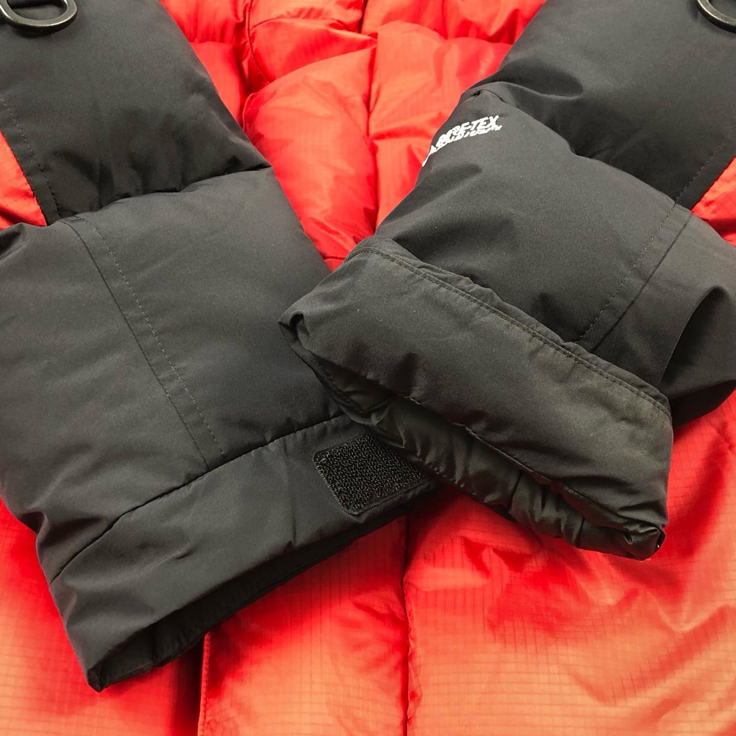 【中古】THE NORTH FACE | ザ・ノースフェイス Him Down Parka ダウンジャケット ND92031 レッド サイズ:L