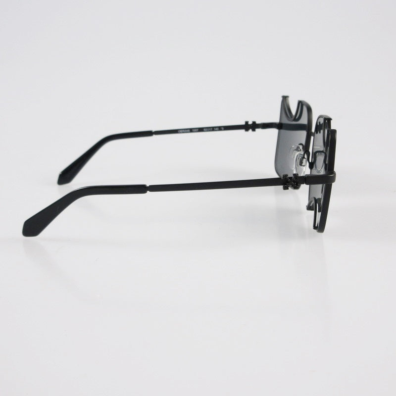 【中古】OFF-WHITE | オフホワイト Salvador サングラス OERI046F22MET0011007 ブラック