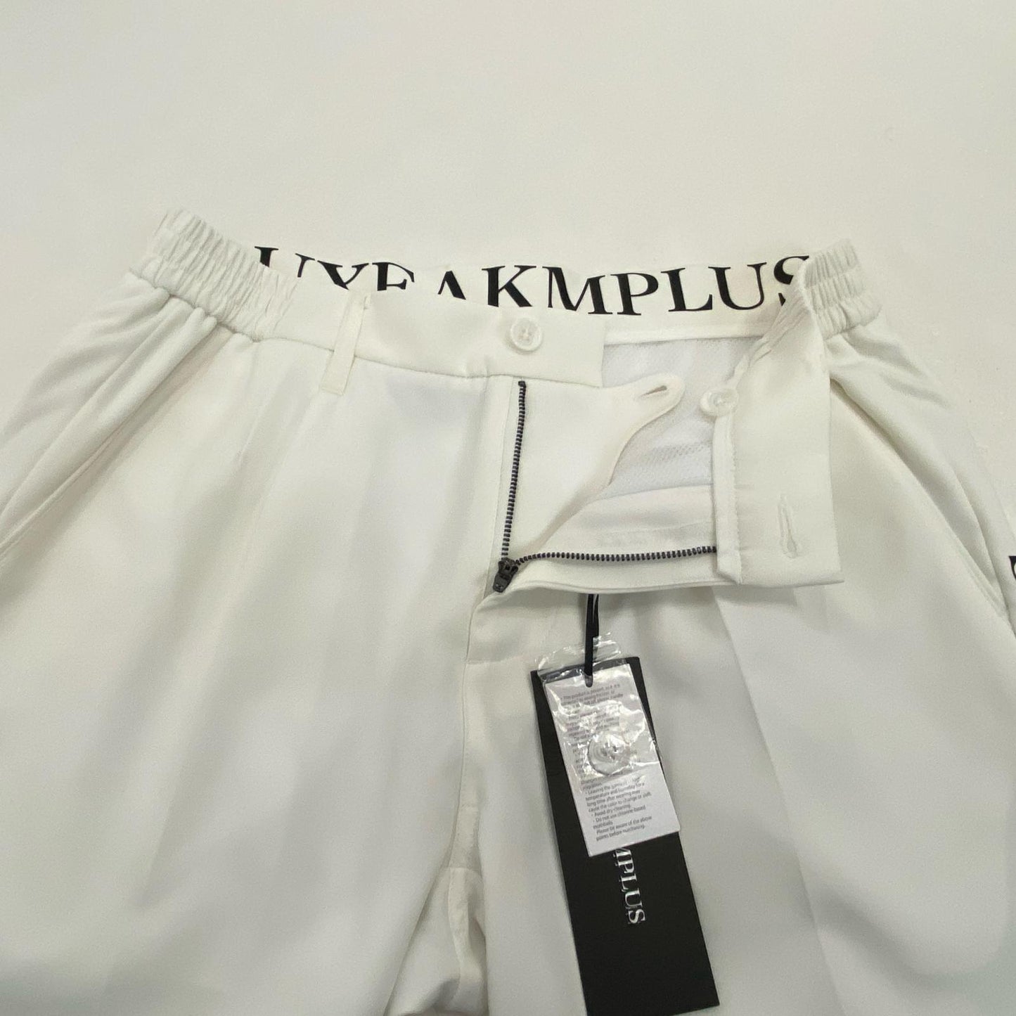 【中古】AKM(志風音) | エーケーエムシフォン BASIC LOGO SHORT PANTS ショートパンツ LAB-23008 2023S/S ホワイト サイズ:L