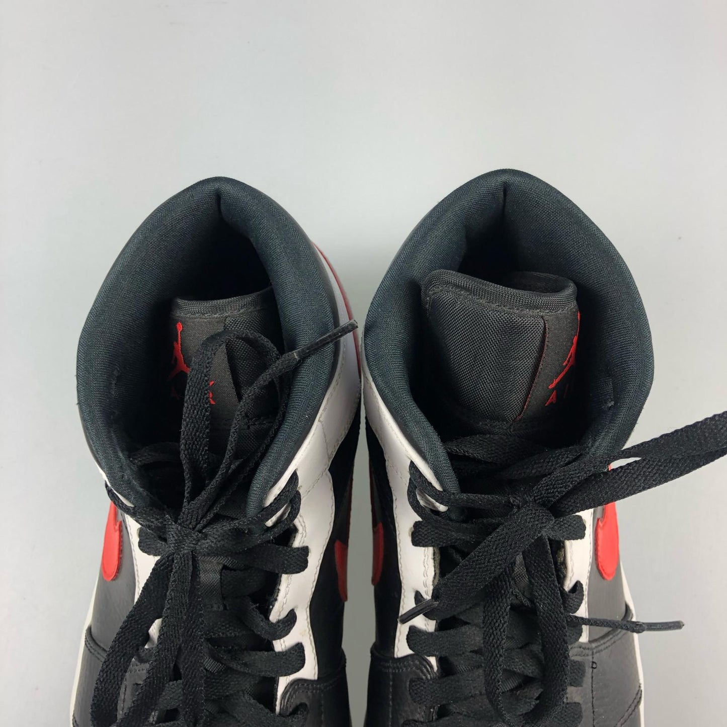 【中古】NIKE | ナイキ AIR JORDAN 1 MID スニーカー 554724-075 ホワイト 28cm