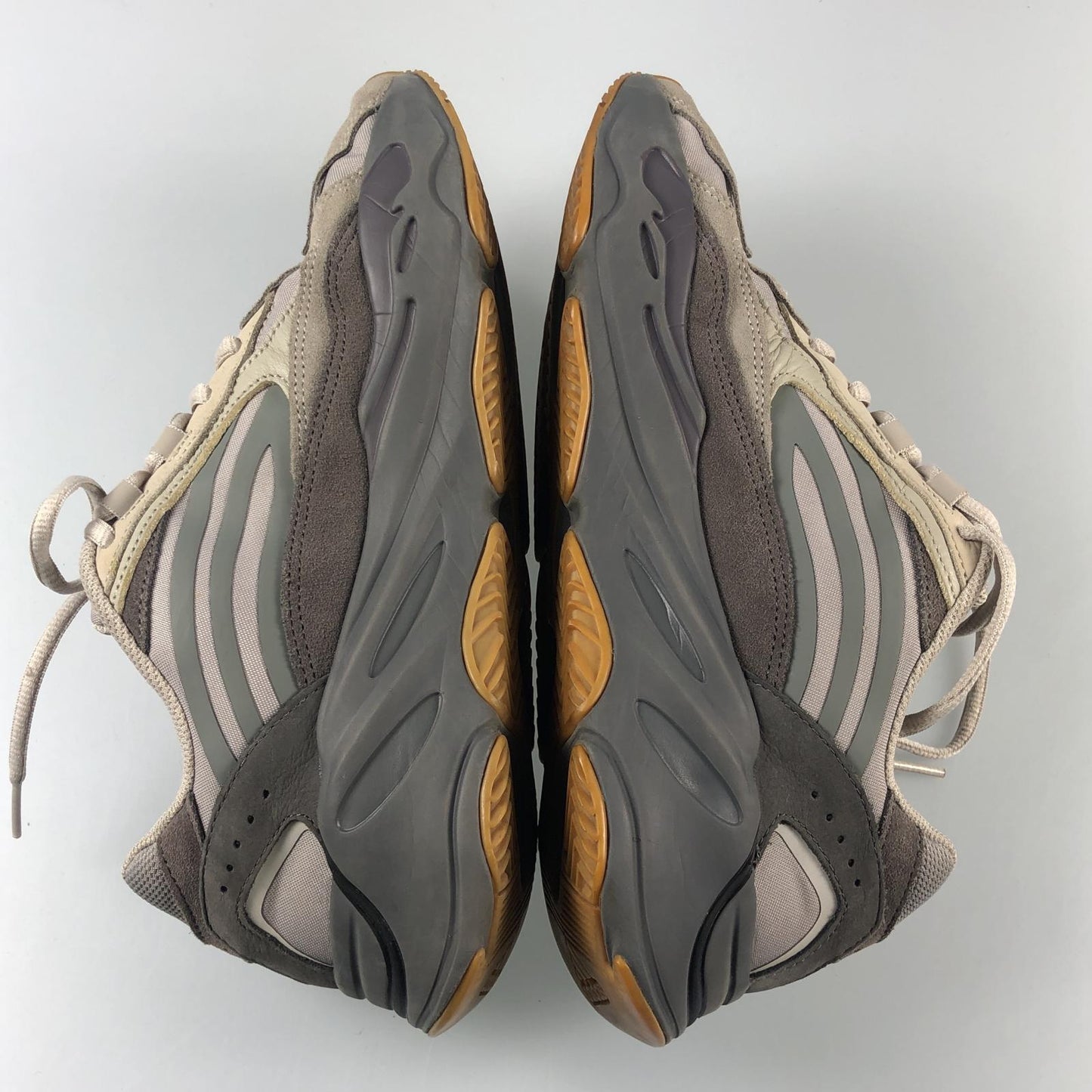 【中古】adidas | アディダス YEEZY BOOST 700 V2 スニーカー FU7914 グレー 27.5cm