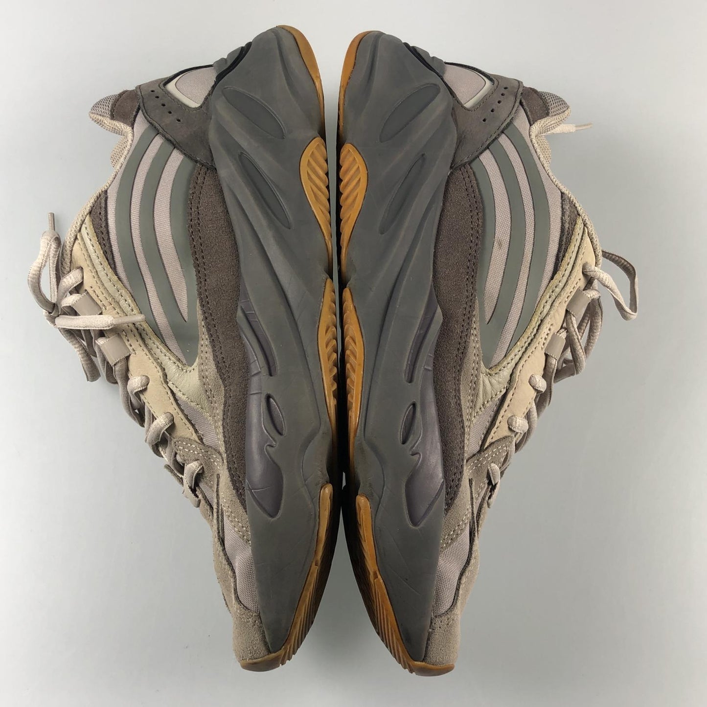 【中古】adidas | アディダス YEEZY BOOST 700 V2 スニーカー FU7914 グレー 27.5cm