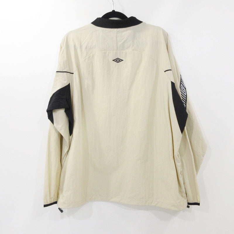 【中古】UMBRO | アンブロ New Nylon Pull Over その他トップス 1059394400014 アイボリー サイズ:M