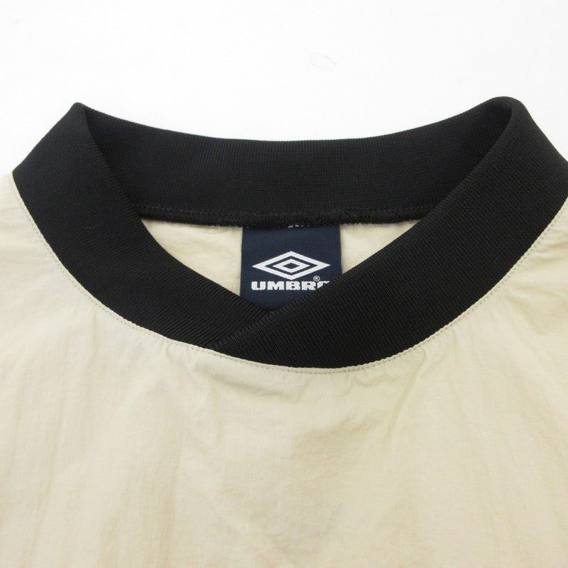 【中古】UMBRO | アンブロ New Nylon Pull Over その他トップス 1059394400014 アイボリー サイズ:M