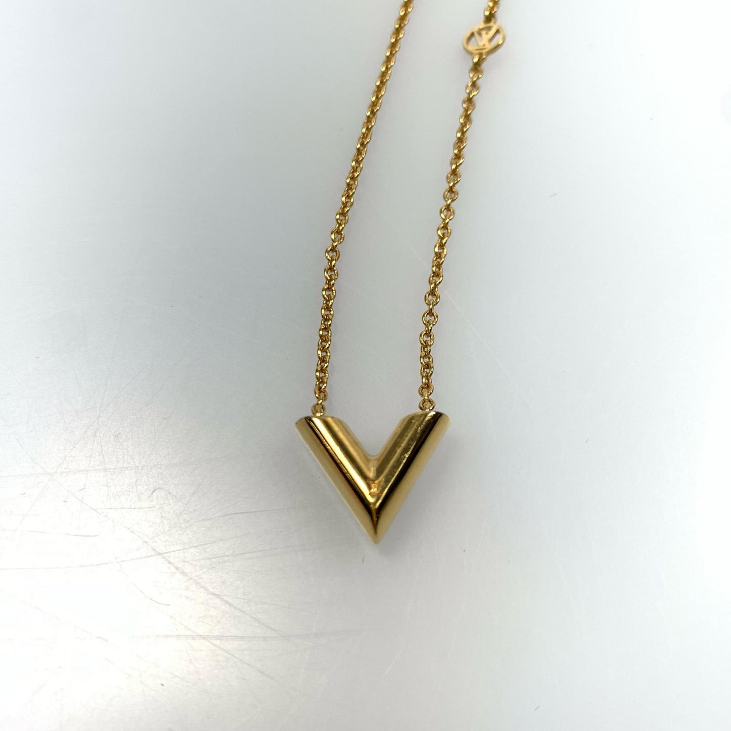 【中古】LOUIS VUITTON | ルイ・ヴィトン エセンシャルV ネックレス M00857