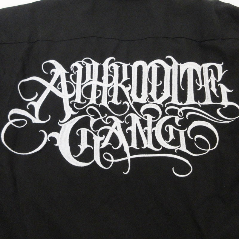 【中古】APHRODITE GANG | アプロディーテギャングアフロディーテギャング LOGO L/S OPEN COLLAR SHIRT 半袖シャツ ブラック サイズ:L