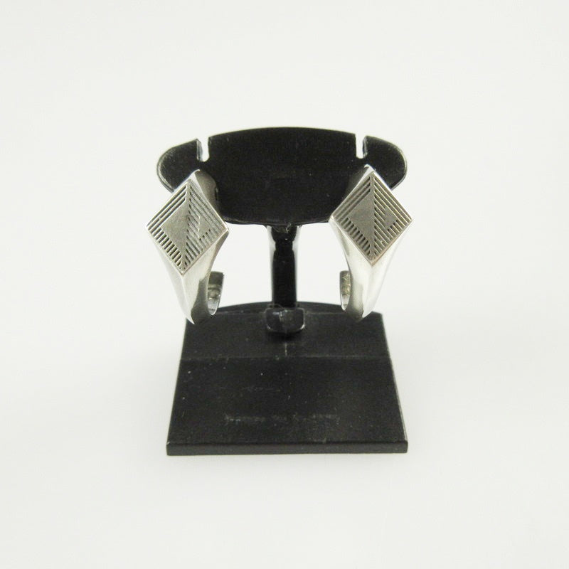 【中古】Dior | ディオール CD DIAMOND ピアス E3126HOMMT_D906 2023A/W