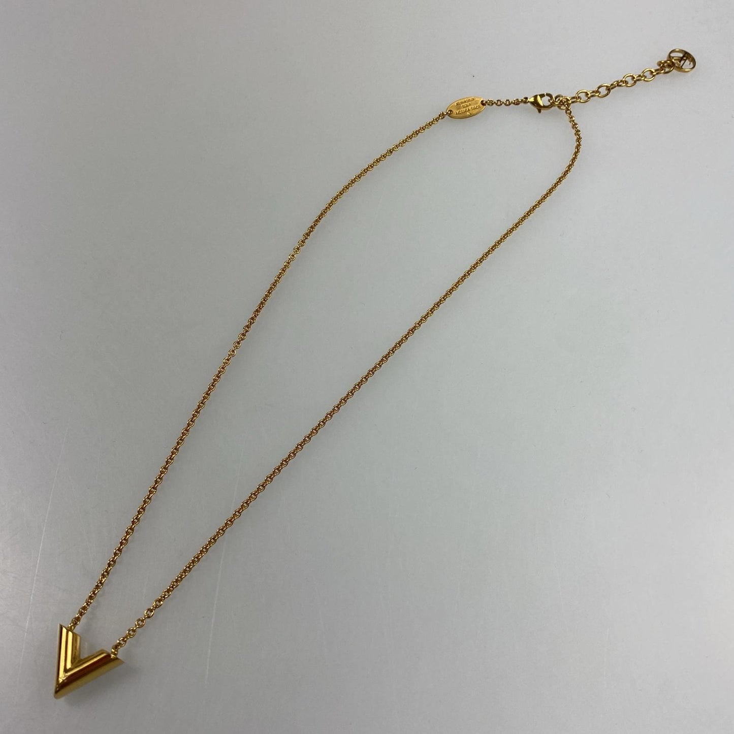 【中古】LOUIS VUITTON | ルイ・ヴィトン エセンシャルV ネックレス M61083