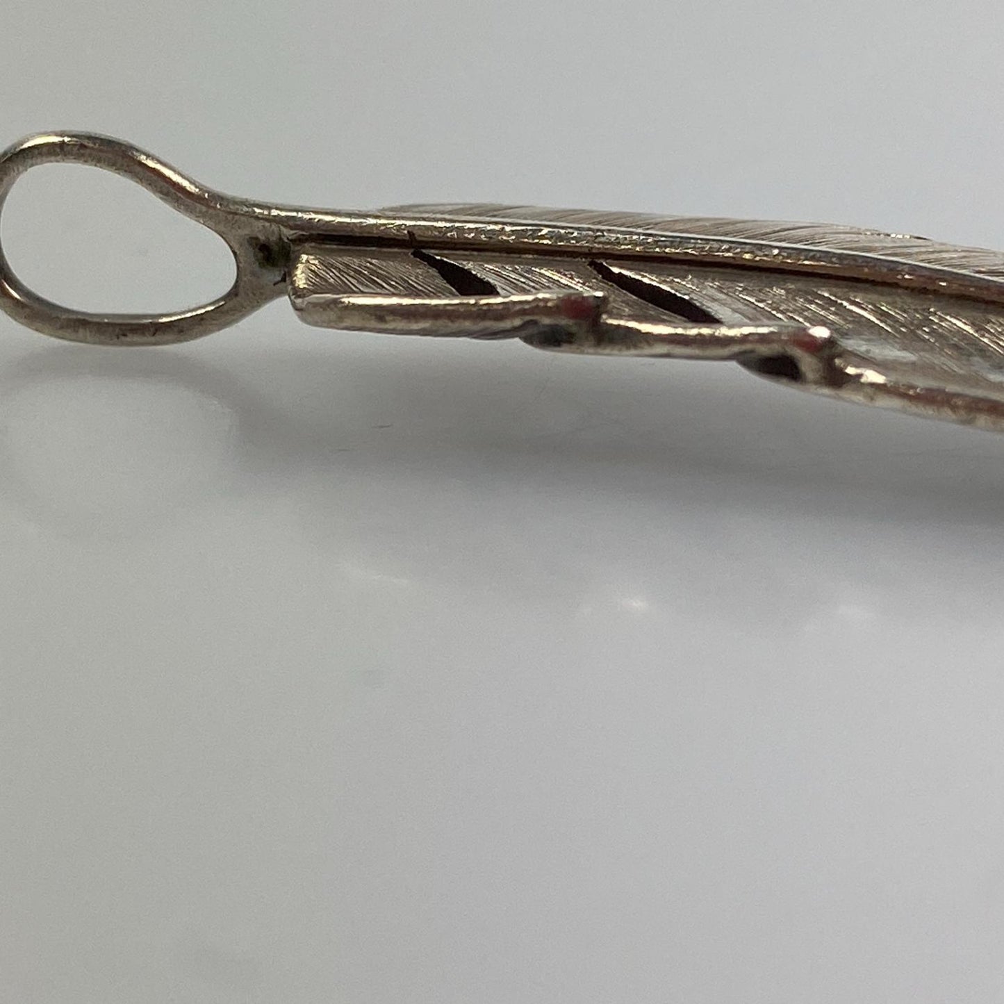 【中古】 フェザー ペンダントトップ