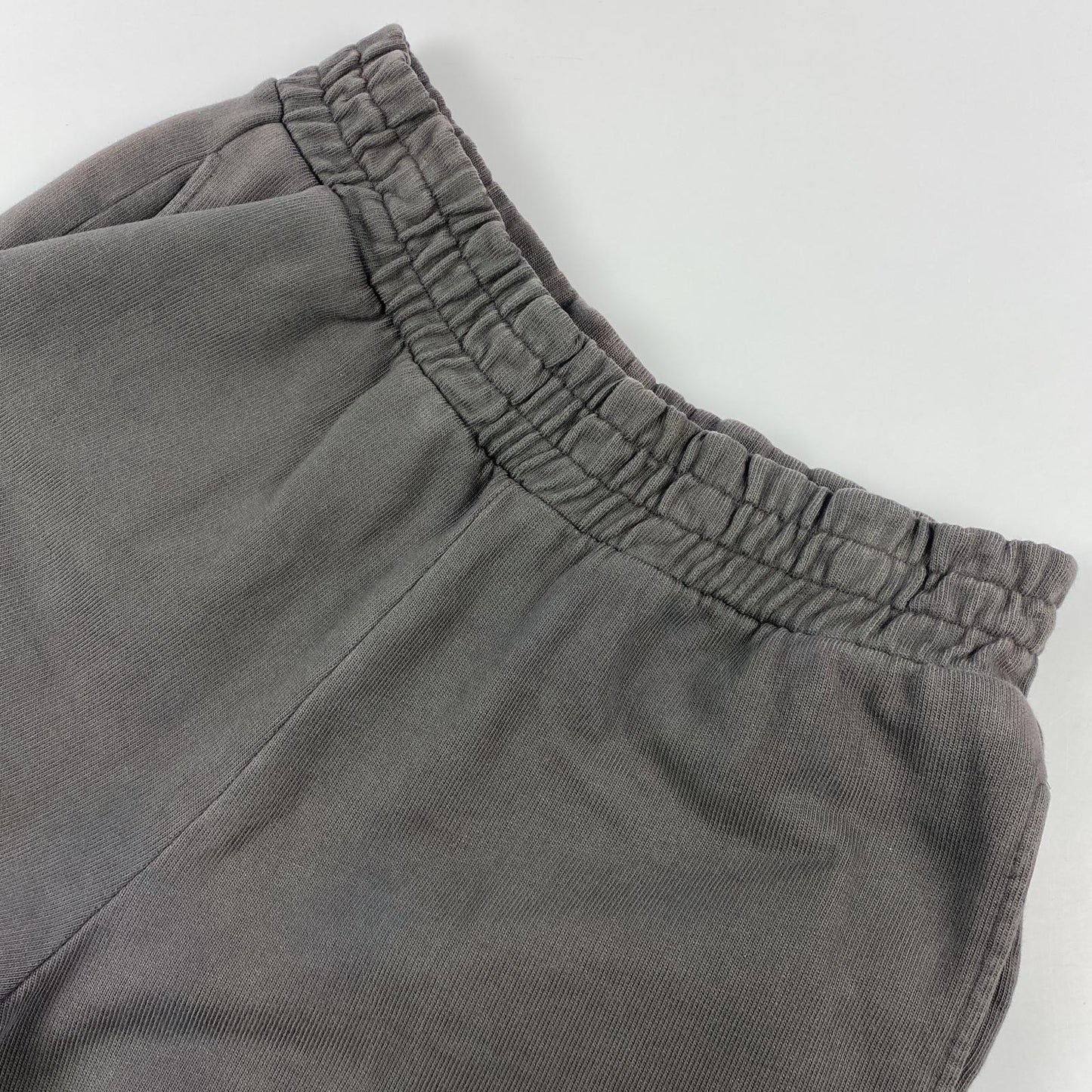 【中古】Palm Angels | パームエンジェルス Bermuda In Felpa ショートパンツ PMCI010S24FLE003 国内正規品 グレー サイズ:XS