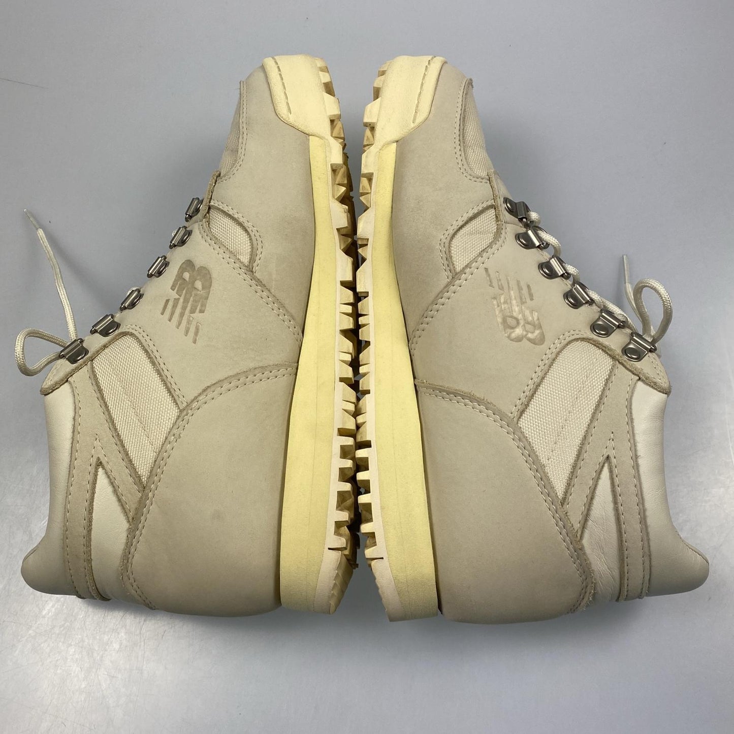 【中古】NEW BALANCE | ニューバランス Rainier GTX AN スニーカー URAINXAN アイボリー 26.5cm