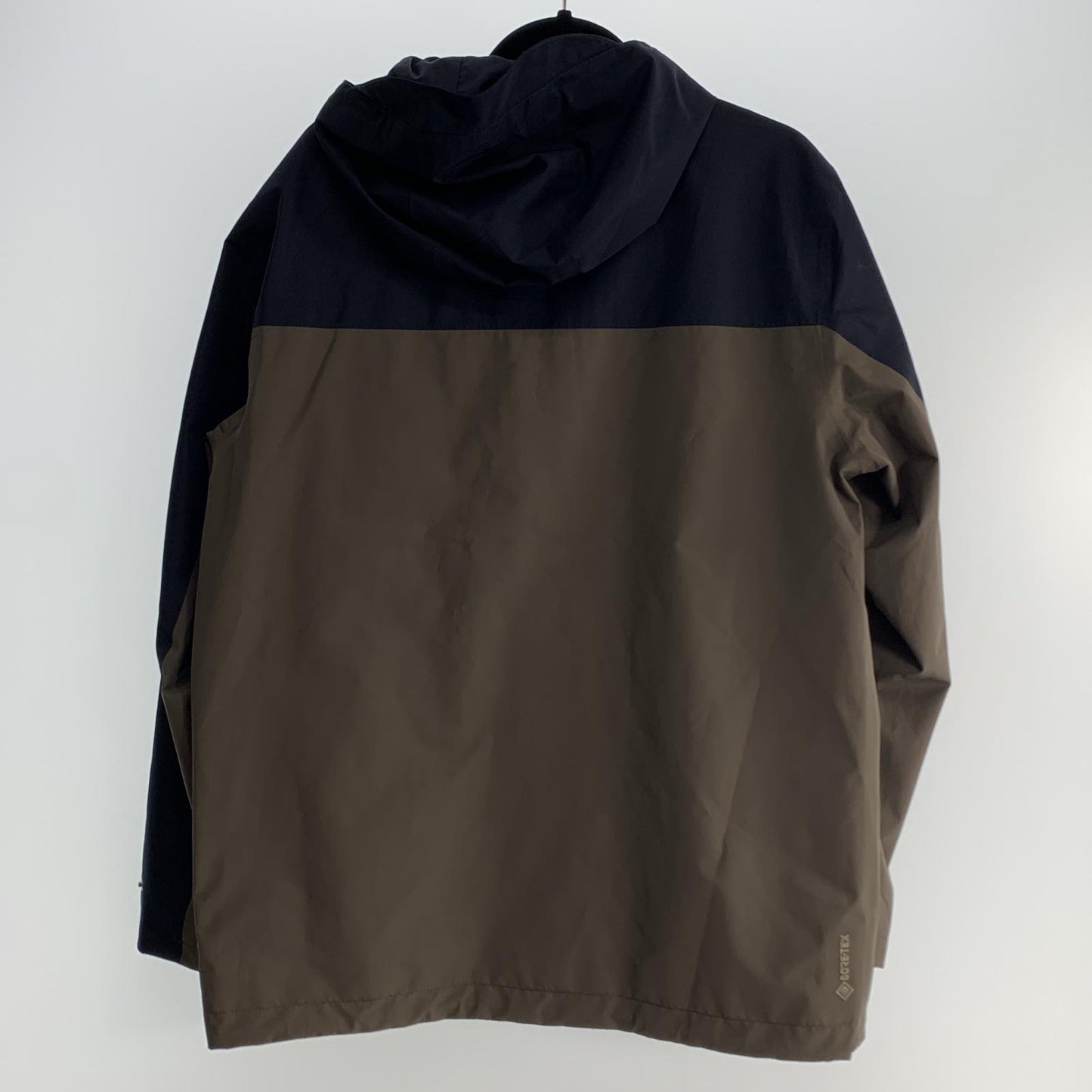 【中古】AIGLE | エーグル GORE-TEX DALAVEN マウンテンパーカー ZBHI608 年式:2019 マルチカラー サイズ:L