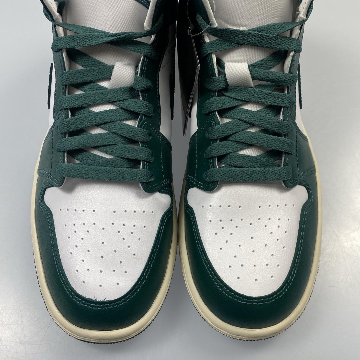 【中古】NIKE | ナイキ WMNS AIR JORDAN 1 MID スニーカー BQ6472-133 グリーン 27cm