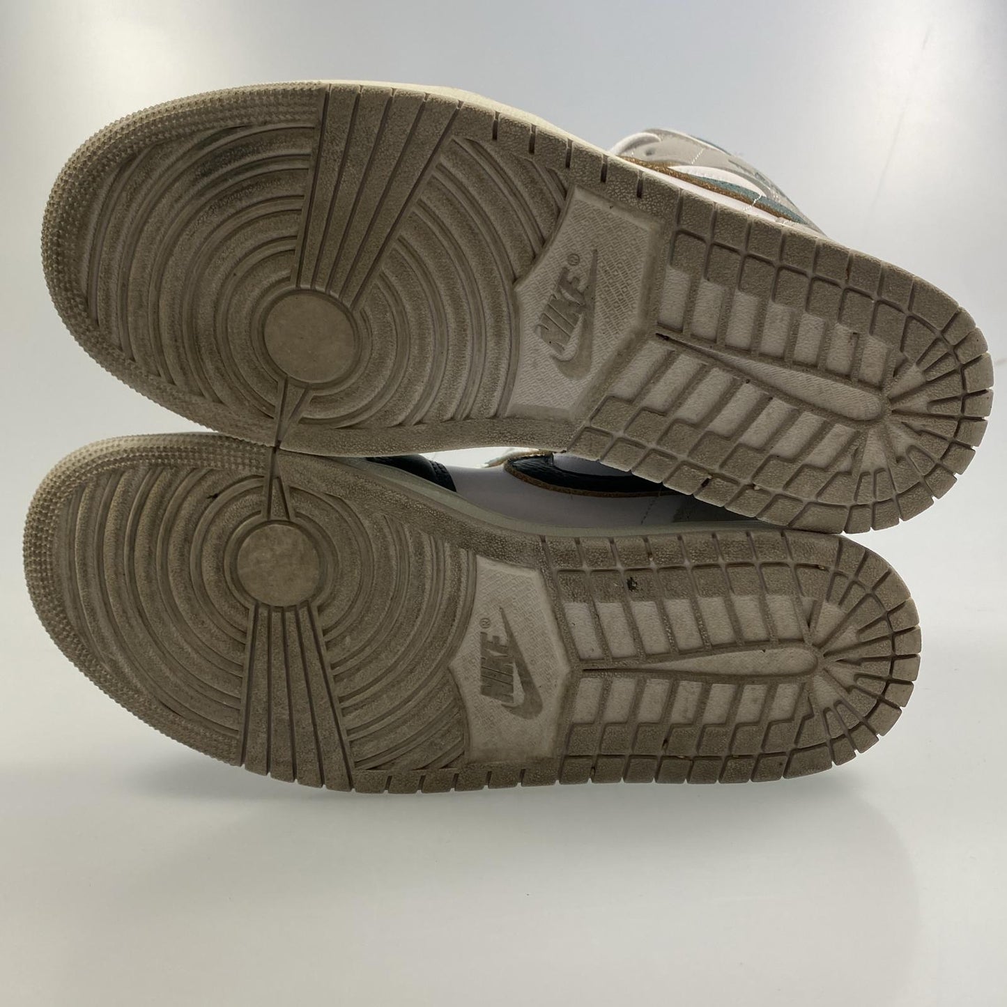 【中古】NIKE | ナイキ AIR JORDAN 1 MID OXIDIZED GREEN スニーカー FQ7720-103 グリーン 27.5cm