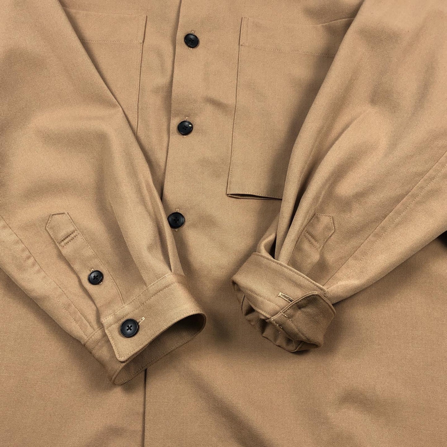 【中古】 ウールギャバジンビッグシャツ 長袖シャツ 59-01-04-01006 2020A/W キャメル サイズ:L