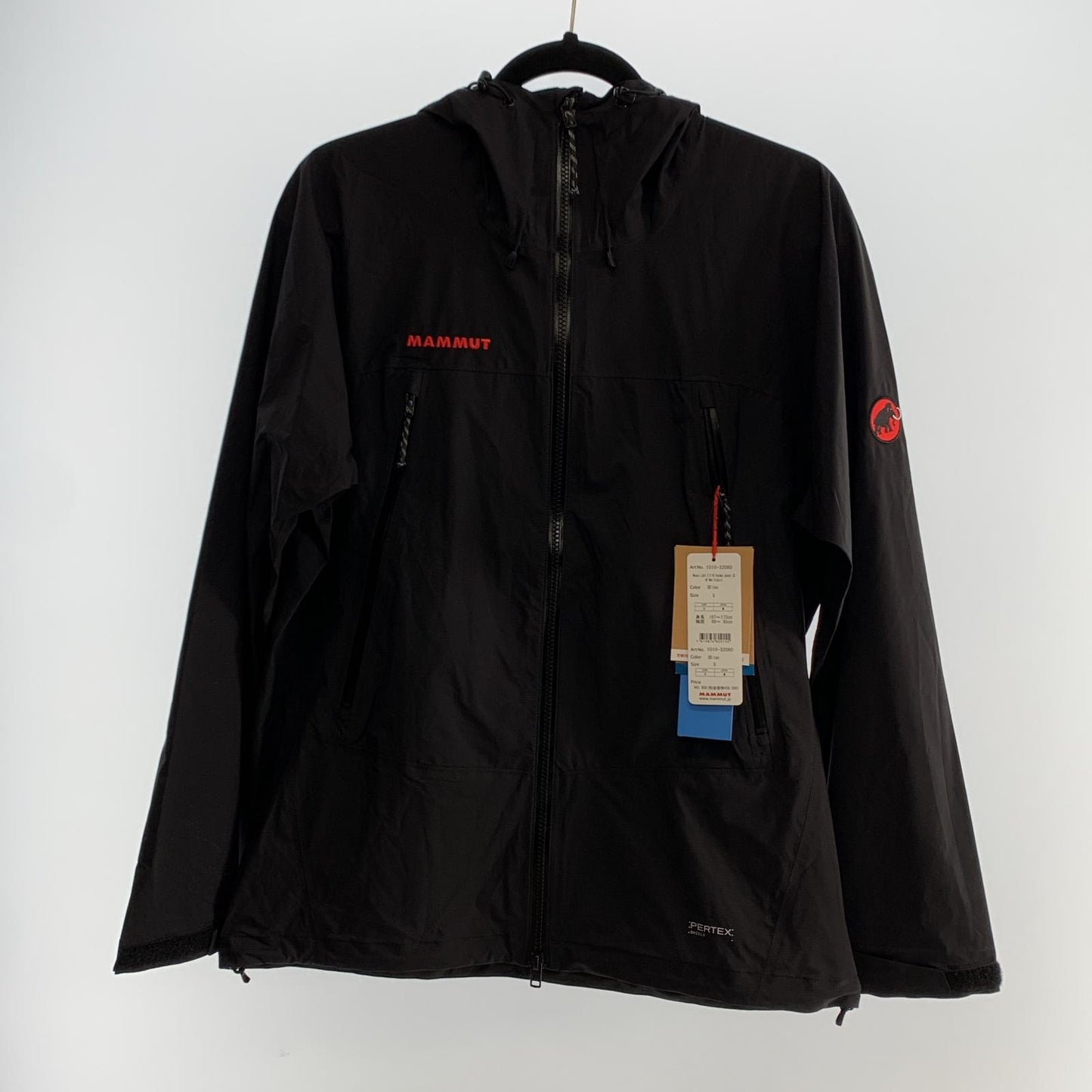 【中古】Mammut | マムート Masao Light 2.0 HS Hooded Jacket マウンテンパーカー 1010-32080 2025S/S ブラック サイズ:S