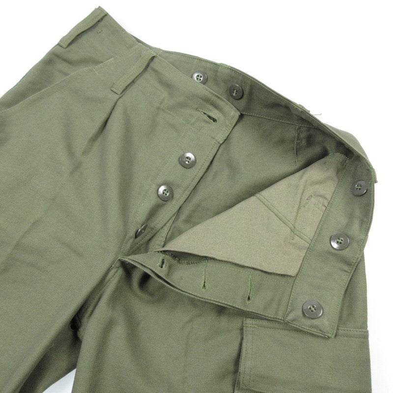 【中古】MILITARY衣料 | ミリタリーイリョウ カーゴパンツ 8415-12-155-9093 ドイツ軍年式:80sサイズ:6 カーキ