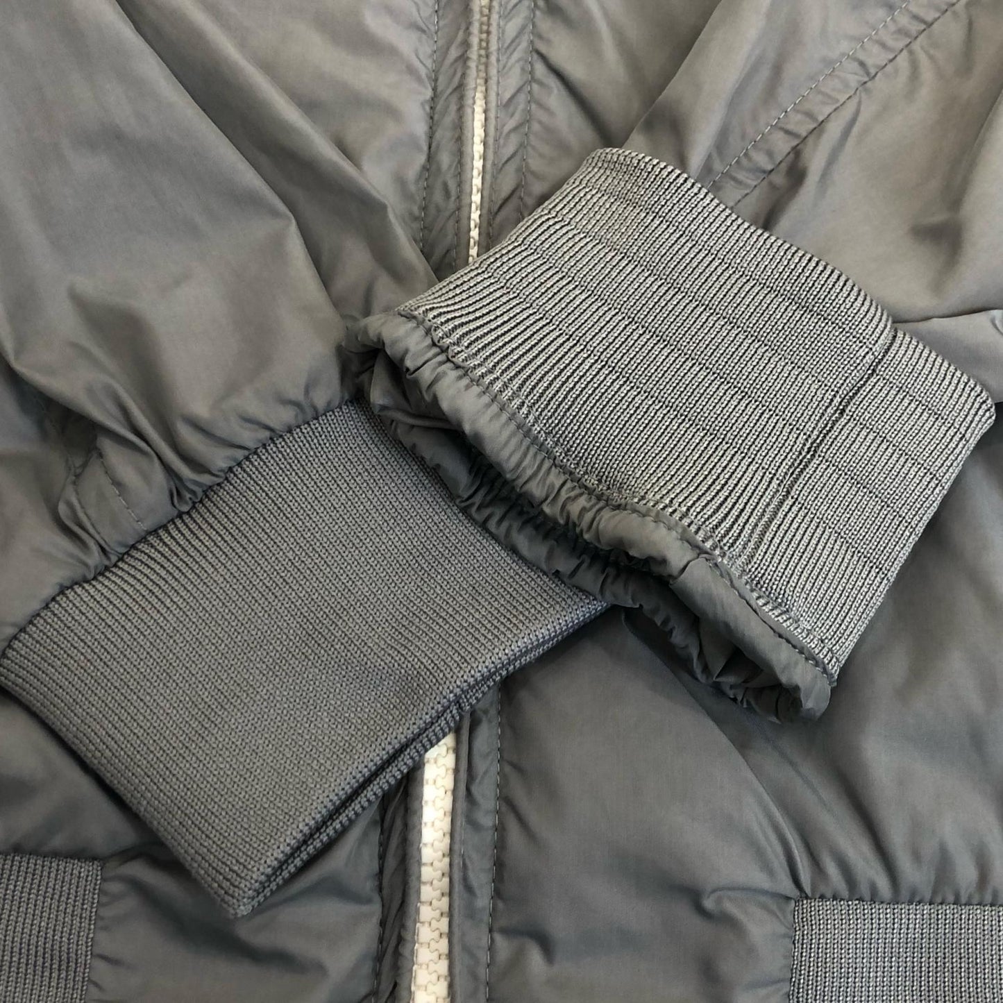 【中古】MONCLER | モンクレール MIROIR ナイロンジャケット 4061405 68352 2017S/S サイズ:0 並行品 グレー