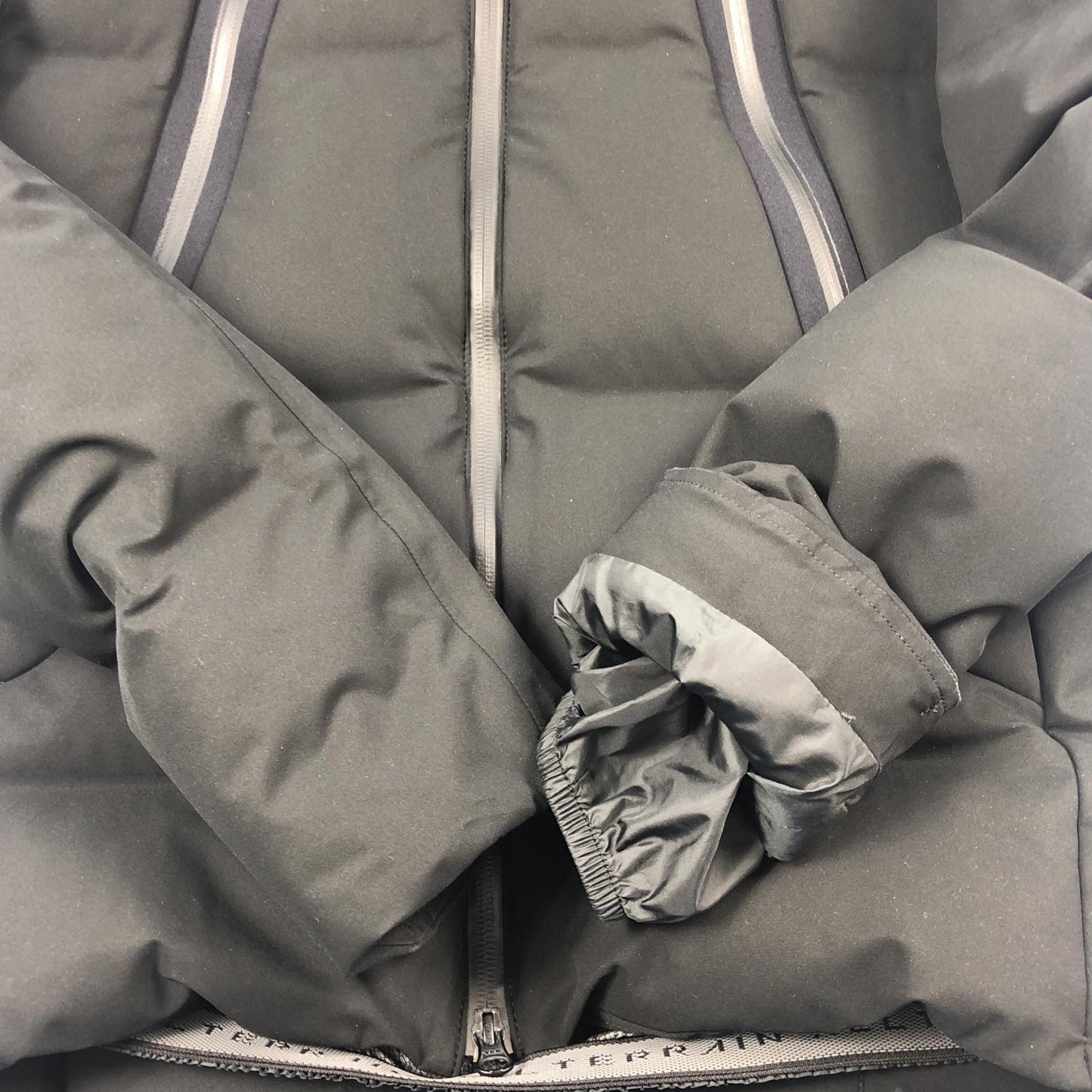 【中古】DESCENTE ALLTERRAIN | デサントオルテライン MIZUSAWA DOWN MOUNTAINEER ダウンジャケット DAMQGK30U ブラック サイズ:M
