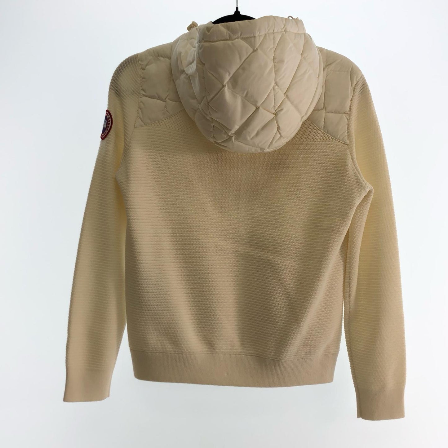 【中古】CANADA GOOSE | カナダグース HYBRIDGE QUILTED KNIT HOODY ダウンジャケット 6800L 国内正規品 アイボリー サイズ:S