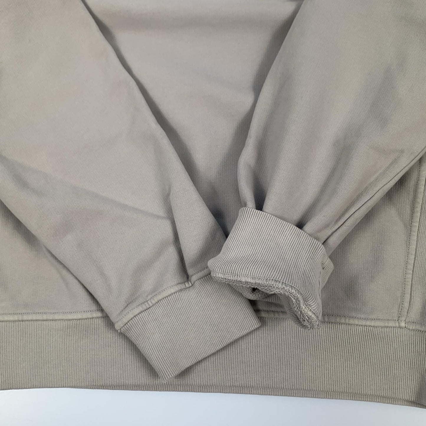 【中古】STONE ISLAND | ストーンアイランド スウェット 811562420 国内正規品 2024S/S グレー サイズ:L