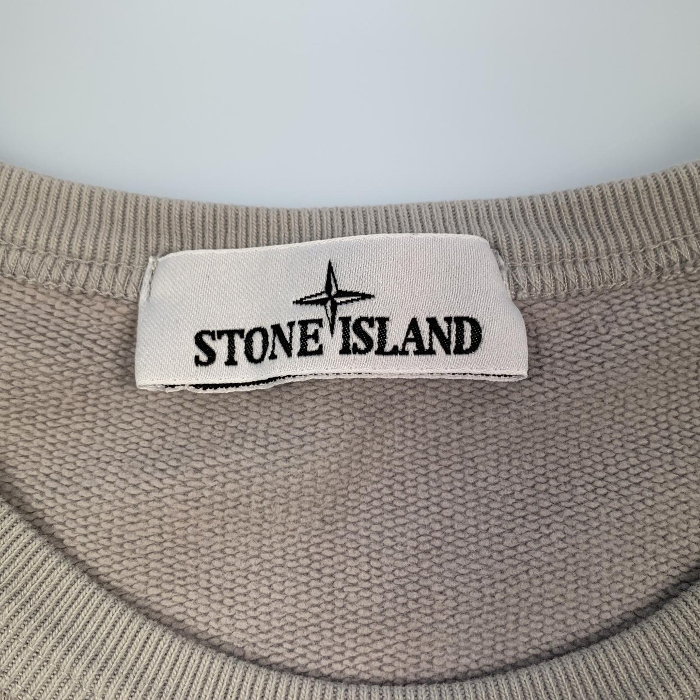 【中古】STONE ISLAND | ストーンアイランド スウェット 811562420 国内正規品 2024S/S グレー サイズ:L