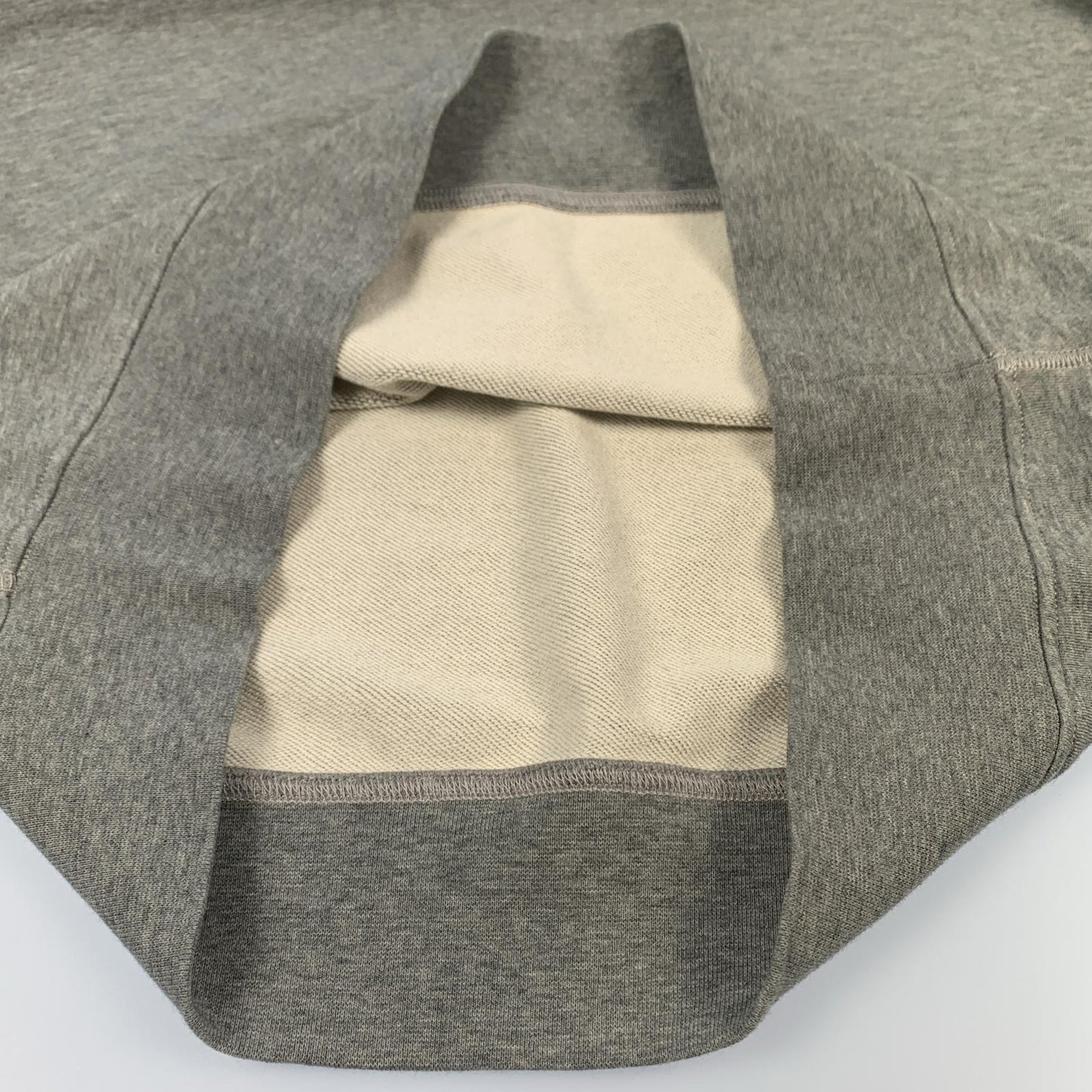 【中古】STONE ISLAND | ストーンアイランド ORGANIC COTTON FLEECE スウェット 6100044 国内正規品 2025S/S グレー サイズ:XL