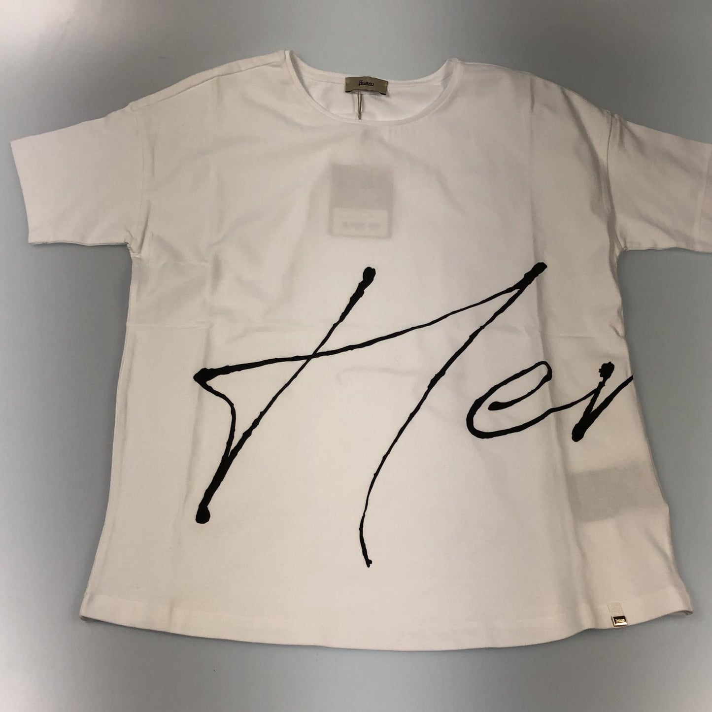 【中古】Herno | ヘルノ 手描き風ロゴプリントTシャツ 半袖Tシャツ JG000178D 2023S/S ホワイト サイズ:40