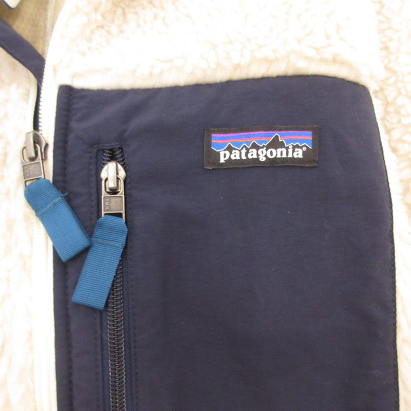 【中古】patagonia | パタゴニア クラシックレトロXジャケット その他トップス 23056 2021A/W アイボリー サイズ:M