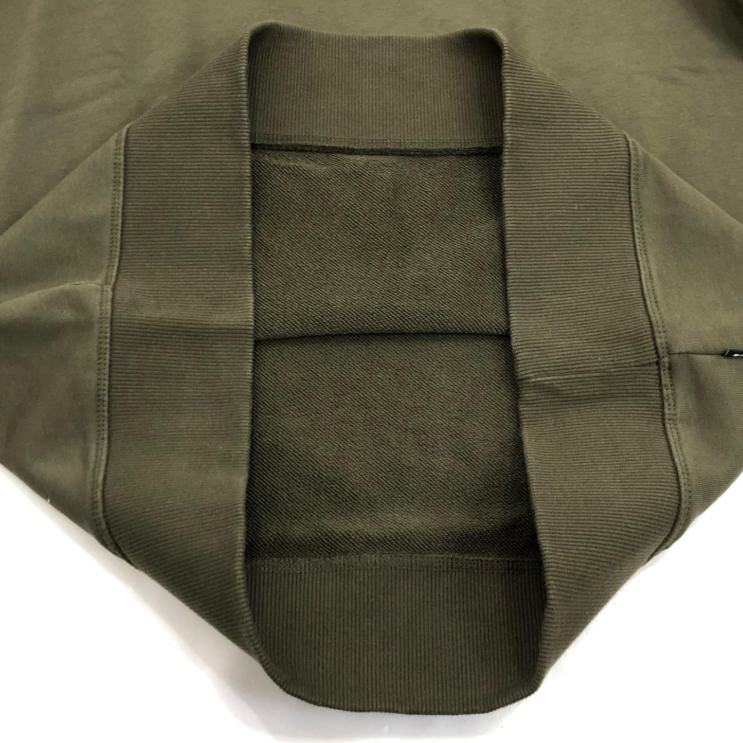 【中古】HUGO BOSS | ヒューゴボス フロックプリントロゴスウェット スウェット 50477309 2023S/S 国内正規品 オリーブ サイズ:L