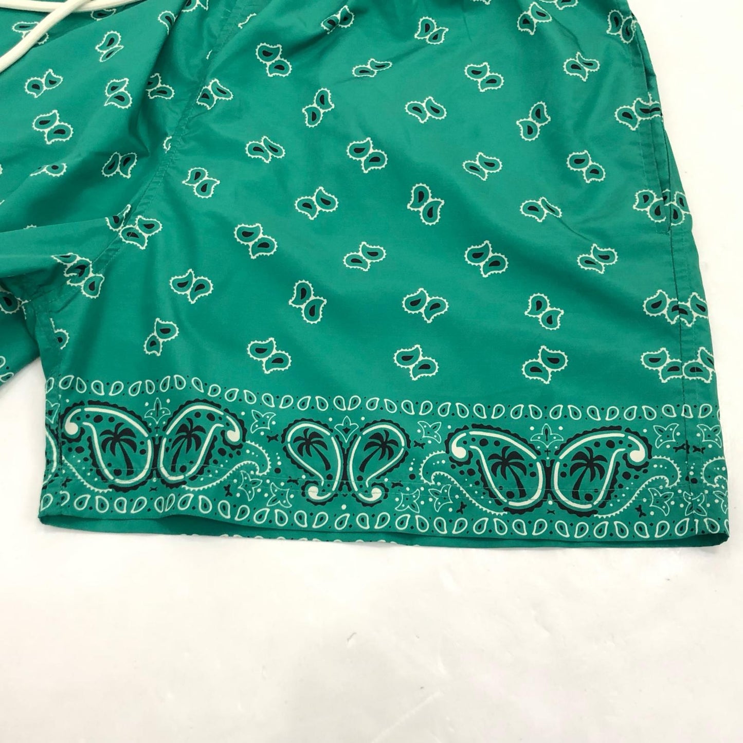【中古】Palm Angels | パームエンジェルス ペイズリースイムショーツ ショートパンツ PMFD002S24FB005 2024S/S 国内正規品 グリーン サイズ:M