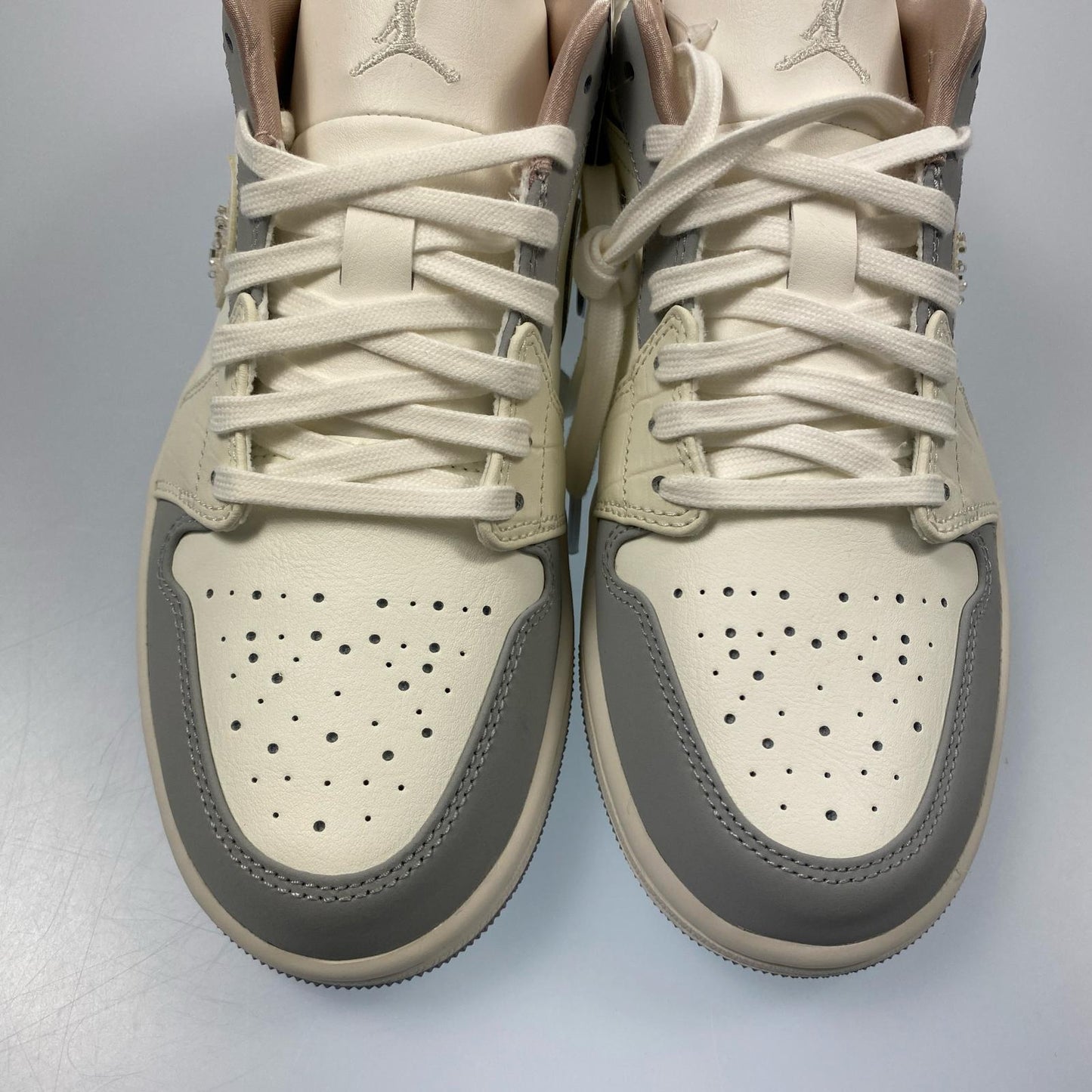 【中古】NIKE | ナイキ WMNS AIR JORDAN 1 LOW スニーカー IH7323-100 年式:2025S/S アイボリー