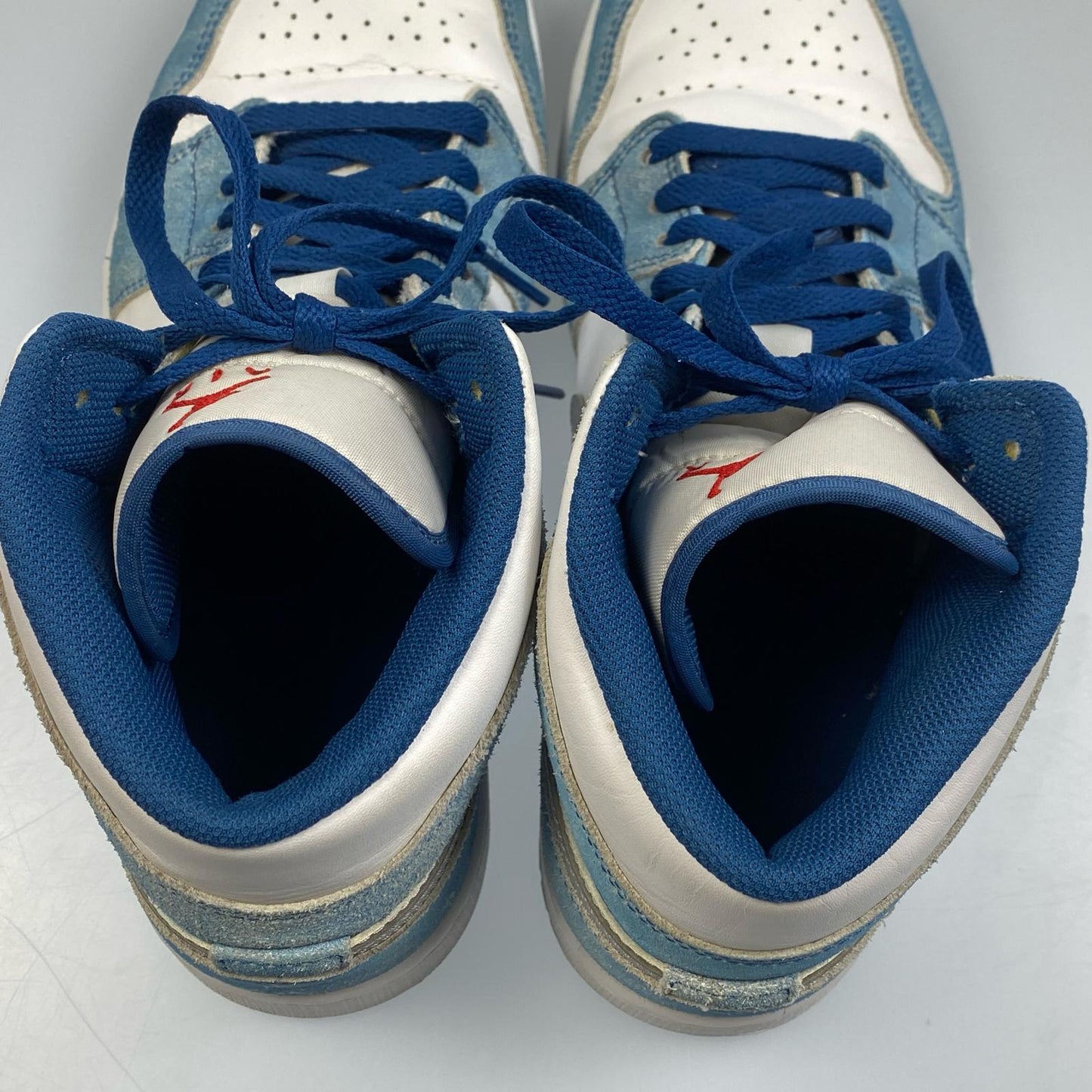 【中古】NIKE | ナイキ AIR JORDAN 1 MID SE WHITE HYPER ROYAL RED スニーカー DN3706-401 2022A/W 27.0cm ライトブルー 27cm