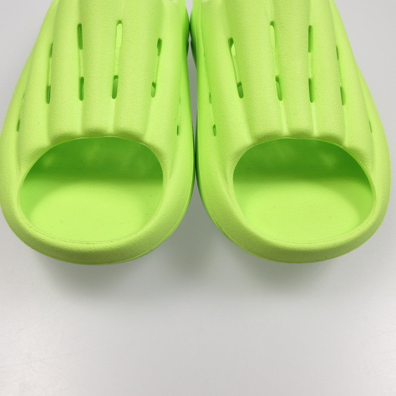【中古】UGG | アグ FOAMO SLIDE サンダル ライトグリーン 24cm