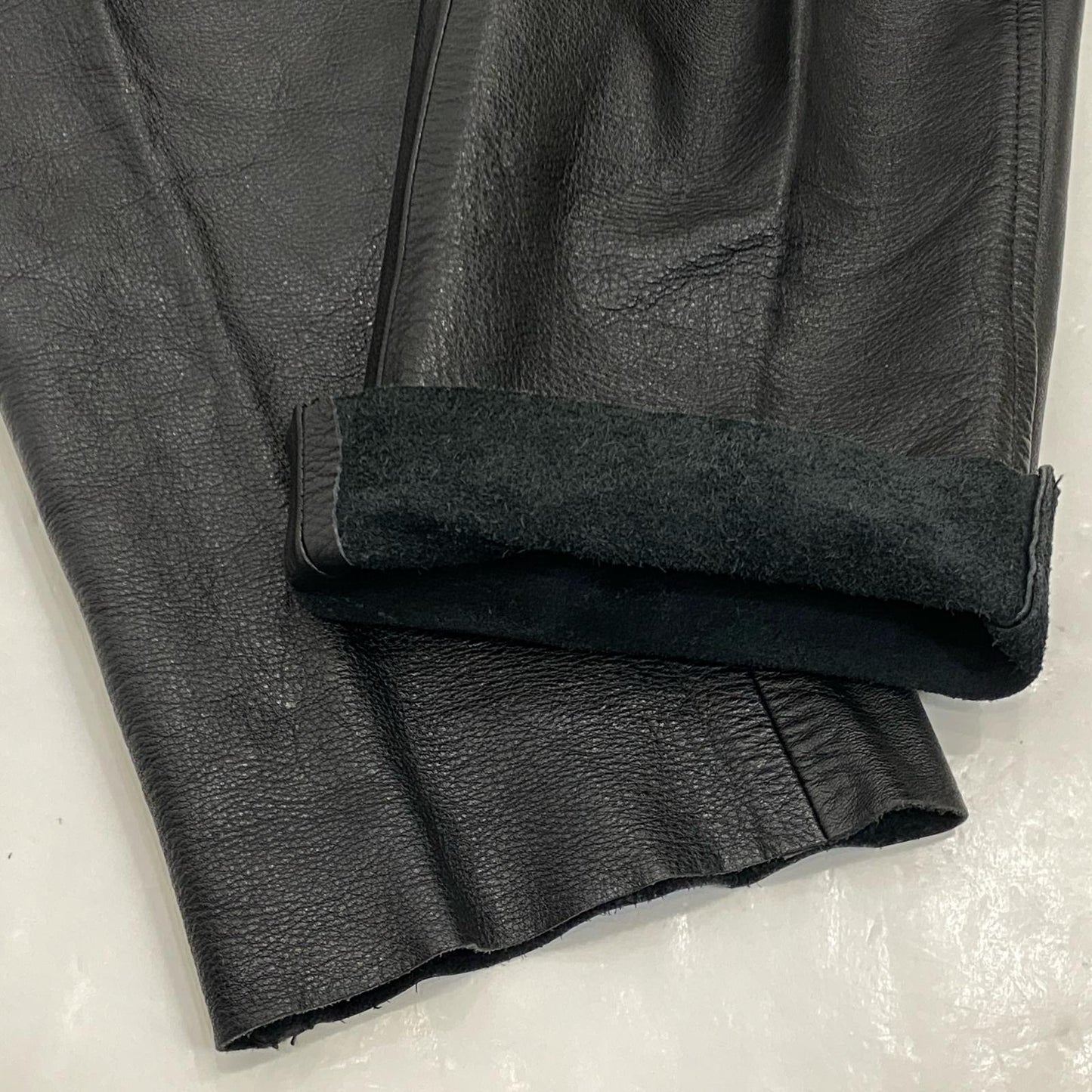 【中古】 2タックレザーパンツ パンツ W:76cm ブラック