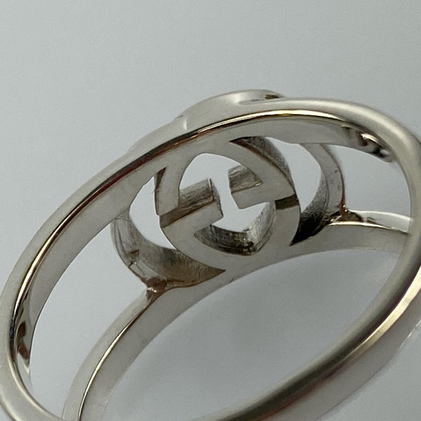 【中古】GUCCI | グッチ インターロッキングGスリムオープンバンド リング・指輪 298036