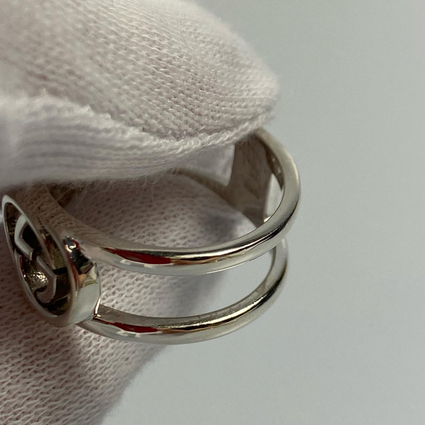 【中古】GUCCI | グッチ インターロッキングGスリムオープンバンド リング・指輪 298036