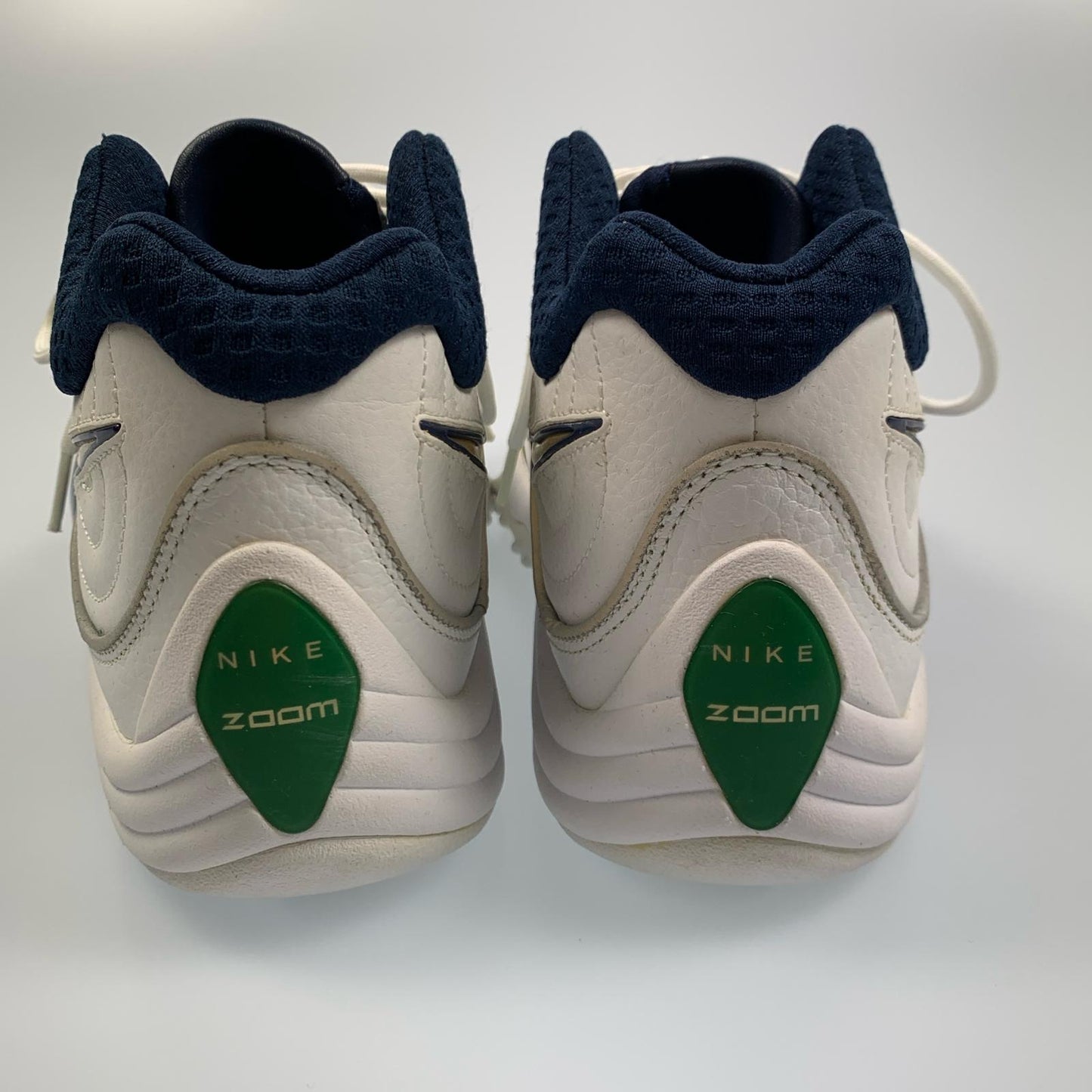 【中古】NIKE | ナイキ ZOOM UPTEMPO 5 PREMIUM スニーカー 366570-141 サイズ:26.0cm ホワイト 26cm サイズ:26