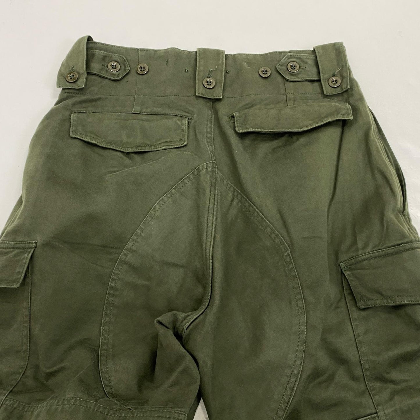 【中古】MILITARY衣料 | ミリタリーイリョウ M-64 カーゴパンツ ベルギー軍 SEYNTEX社 1982年製 オリーブ